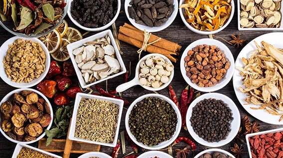 警惕餐桌上的隐形杀手 假酱油、工业盐醋的危害与防范